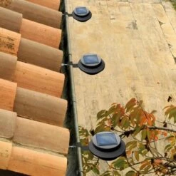 Lampes Solaires De Gouttière X 3 11 Lampes Solaires De Gouttière X 3 -Le Jardin Parfai lampe solaire gouttiere cloture 4