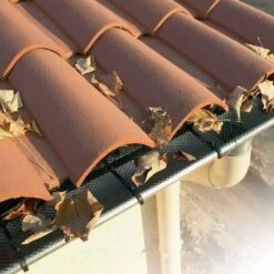 Grillage De Protection Pour Chéneaux Et Gouttière - 6M 5 Grillage De Protection Pour Chéneaux Et Gouttière - 6M -Le Jardin Parfai protege gouttiere grillage protege cheneau 2